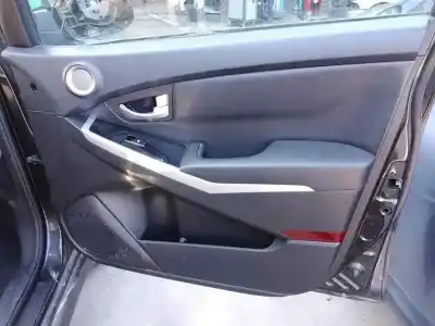 Pezzo di ricambio per auto di seconda mano rivestimento porta anteriore destro per ssangyong korando d20dtf riferimenti oem iam 
