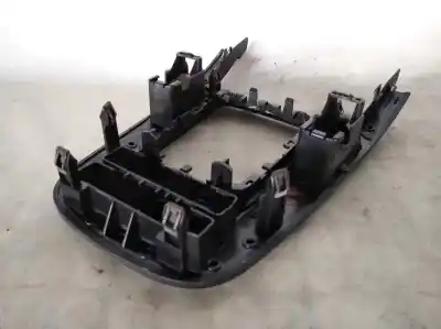 Автозапчасти б/у накладка рычага передач за audi a4 b8 (8k2) 2.0 tdi ссылки oem iam 8k0864261  