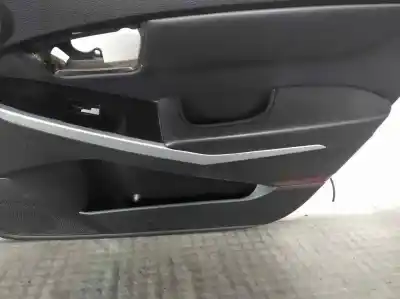 Автозапчастина б/у обработка передніх правіх дверей для ssangyong korando d20dtf посилання на oem iam 7224034000  