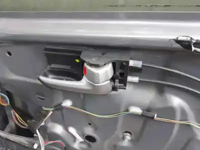 Автозапчасти б/у внутри передней правой ручки за suzuki swift (agz/azh/nz) m13a ссылки oem iam  Автозапчасти б/у внутри передней правой ручки за suzuki swift (agz/azh/nz) m13a ссылки oem iam
