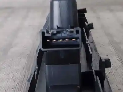 Peça sobressalente para automóvel em segunda mão botão / interruptor elevador vidro dianteiro direito por suzuki swift (agz/azh/nz) m13a referências oem iam 62j002449t  