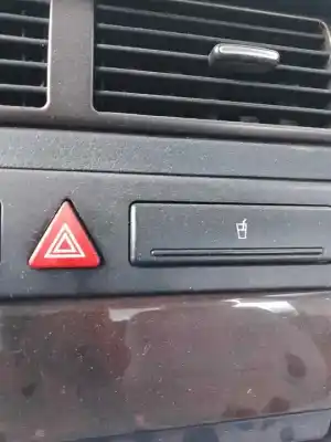 Автозапчастина б/у УВАГА для AUDI A6 C5 (4B2)  Посилання на OEM IAM   