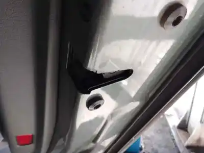 Автозапчастина б/у замок заднього правого дверя для audi a6 c5 avant (4b5) 2.5 tdi посилання на oem iam 