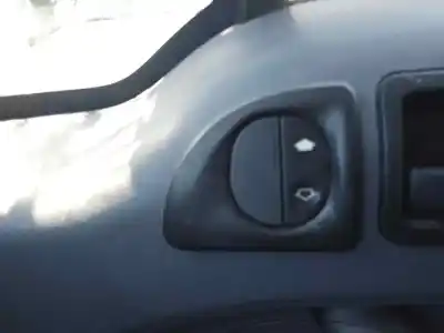 Автозапчастина б/у передній правий віконний вимикач для ford transit connect (p65_, p70_, p80_) 1.8 tdci посилання на oem iam   