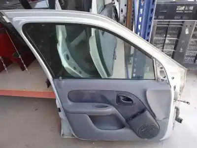 Автозапчастина б/у передні ліві двері для renault clio ii fase i (b/cb0) f8q630 посилання на oem iam   