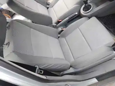 Автозапчастина б/у передне праве сиділо для audi a2 (8z0) 1.4 посилання на oem iam 