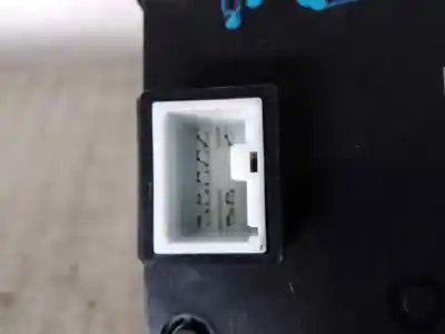 Автозапчастина б/у контроль опалення / кондиціонації для kia ceed (ed) g4fa посилання на oem iam 972501h000  