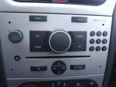 İkinci el araba yedek parçası SES SISTEMI / RADYO CD için OPEL TIGRA TWINTOP (X04)  OEM IAM referansları   