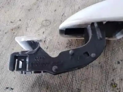 Recambio de automóvil de segunda mano de maneta exterior delantera izquierda para audi a1 (8x1) cayc referencias oem iam 8t0837205  