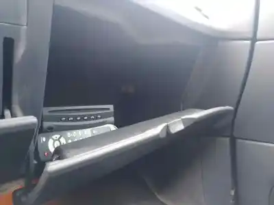 Автозапчастина б/у бардачок для renault espace iv (jk0) m9rt740 посилання на oem iam 