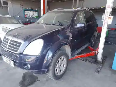 Автозапчасти б/у передняя левая кулачка за ssangyong rexton d27dt ссылки oem iam 