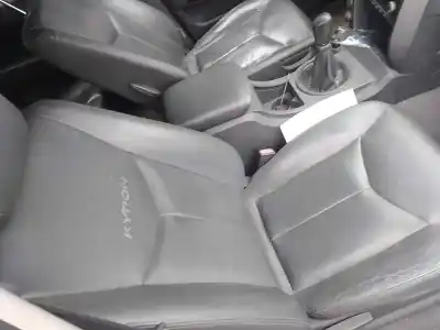 Second-hand car spare part right front seat for ssangyong kyron d20dt oem iam references 