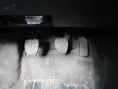 Second-hand car spare part accelerator pedal for nissan pulsar fastback (c13) 1.5 dci oem iam references 