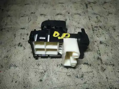 Peça sobressalente para automóvel em segunda mão botão / interruptor elevador vidro dianteiro direito por toyota yaris (ksp1/nlp1/nsp1) d1nd referências oem iam   