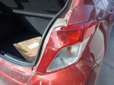 Peça sobressalente para automóvel em segunda mão farolim traseiro direito por toyota yaris (ksp1/nlp1/nsp1) d1nd referências oem iam 