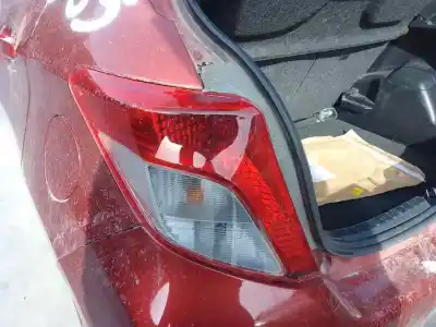 Peça sobressalente para automóvel em segunda mão farolim traseiro esquerdo por toyota yaris (ksp1/nlp1/nsp1) d1nd referências oem iam 