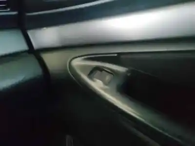 Автозапчастина б/у передній правий віконний вимикач для audi a4 avant (b5) 2.4 посилання на oem iam   