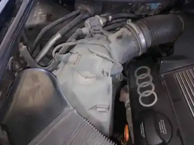 Автозапчастина б/у повітряний фільтр для audi a4 avant (b5) 2.4 посилання на oem iam 