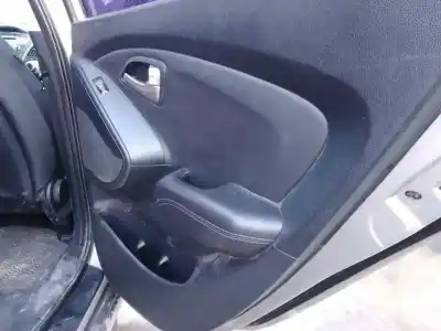 Автозапчасти б/у ЗАДНИЙ ПРАВЫЙ СТЕКЛОРЕГУЛЯТОР за HYUNDAI IX35 (EL/LM)  ссылки OEM IAM   