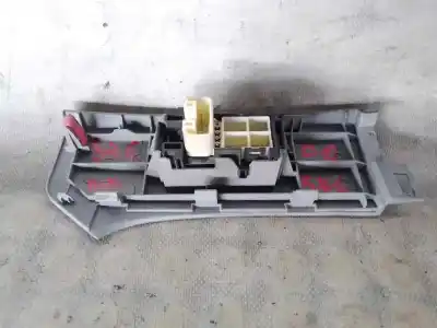 Peça sobressalente para automóvel em segunda mão botão / interruptor elevador vidro dianteiro direito por toyota yaris (ksp9/scp9/nlp9) 1nrfe referências oem iam 742310d090  