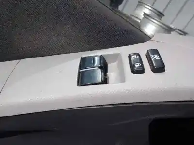 Автозапчастина б/у передні вікний вмикач для toyota yaris (ksp9/scp9/nlp9) 1nrfe посилання на oem iam 
