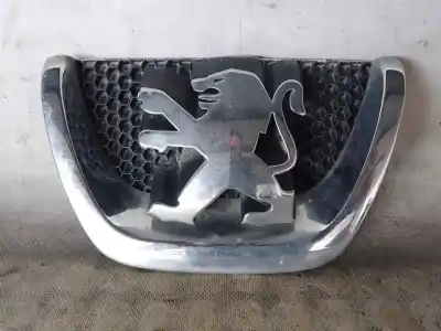Автозапчасти б/у передняя решетка за peugeot 207 9hzdv6ted4 ссылки oem iam 18c0001030