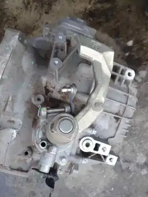 Second-hand car spare part gearbox for opel vectra c (z02) 1.9 cdti (f69) oem iam references 55186623  
