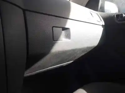 Автозапчастина б/у бардачок для skoda fabia (6y2/6y3) bme посилання на oem iam 