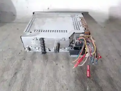 Second-hand car spare part audio system / radio cd for renault kangoo i (f/kc0) k9k700 oem iam references 8200403537  