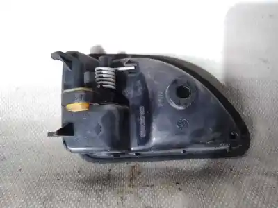 Автозапчасти б/у внутри передней правой ручки за renault kangoo i (f/kc0) k9k700 ссылки oem iam 8200247803  