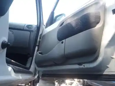 Автозапчастина б/у обработка передніх правіх дверей для renault kangoo i (f/kc0) k9k718 посилання на oem iam 