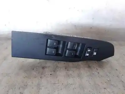 Second-hand car spare part LEFT FRONT POWER WINDOW SWITCH for TOYOTA AURIS (E18)  OEM IAM references 515220  