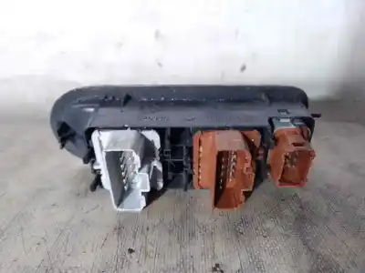 Автозапчасти б/у выключатель левого переднего окна за renault megane ii sedán (lm0/1_) 1.5 dci (lm02, lm13, lm2a) ссылки oem iam 15601870  