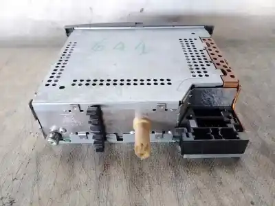 Second-hand car spare part audio system / radio cd for renault scenic ii (jm) f9q800 oem iam references 8200300859  