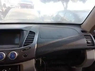 Автозапчастина б/у управління склами задніх правіх для mitsubishi l 200 (ka0/kb0) 4d56hp посилання на oem iam   