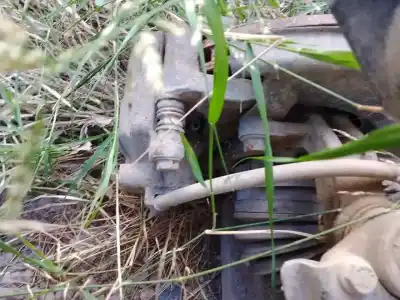 Peça sobressalente para automóvel em segunda mão manga de eixo dianteira esquerda por mitsubishi l 200 (ka0/kb0) 4d56hp referências oem iam 