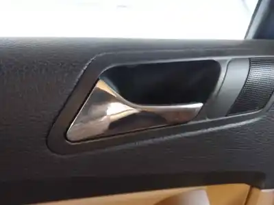 Автозапчасти б/у левая задняя внутренняя ручка за volkswagen passat b6 variant (3c5) 2.0 tdi 16v ссылки oem iam 
