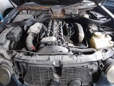 Pièce détachée automobile d'occasion MOTEUR COMPLET pour MERCEDES-BENZ CLASE E (W210)  Références OEM IAM OM613961  