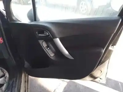 Автозапчастина б/у обработка передніх правіх дверей для CITROEN C3 8HZDV4TD Посилання на OEM IAM   
