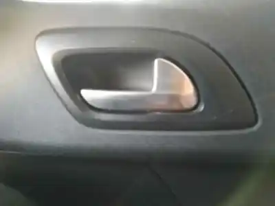 Pièce détachée automobile d'occasion poignée intérieure arrière droite pour citroen c4 berlina 9hp références oem iam 
