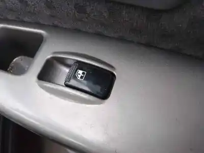 Автозапчасти б/у выключатель переднего правого окна за kia carens (rs) d/d4ea ссылки oem iam 
