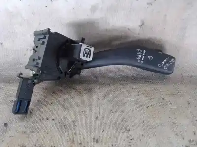 Peça sobressalente para automóvel em segunda mão Comutador De Limpa Vidros por SEAT LEON (1P1) D-BLS Referências OEM IAM 1K0953519  