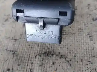 Pezzo di ricambio per auto di seconda mano controllo specchio per dacia dokker * riferimenti oem iam 255704649r   Pezzo di ricambio per auto di seconda mano controllo specchio per dacia dokker * riferimenti oem iam 255704649r