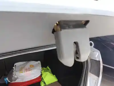 Автозапчасти б/у ЗАМОК БАГАЖНИКА/ВОРОТ за SEAT CORDOBA (6L2)  ссылки OEM IAM   
