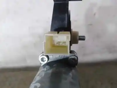 Recambio de automóvil de segunda mano de motor elevalunas delantero derecho para volkswagen golf sportsvan vii (am1) (12.2013) crl referencias oem iam 5q0959801b  
