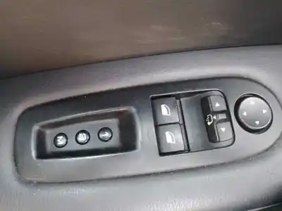Recambio de automóvil de segunda mano de MANDO ELEVALUNAS DELANTERO IZQUIERDO para PEUGEOT 407 COUPÉ (6C_) 2.7 HDI referencias OEM IAM   