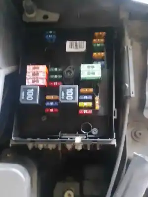 Pièce détachée automobile d'occasion boîtes à fusibles pour audi a3 (8p1) 1.4 tfsi références oem iam  Pièce détachée automobile d'occasion boîtes à fusibles pour audi a3 (8p1) 1.4 tfsi références oem iam