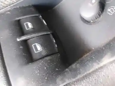 Peça sobressalente para automóvel em segunda mão botão / interruptor elevador vidro dianteiro esquerdo por audi a3 (8p1) 1.4 tfsi referências oem iam    Peça sobressalente para automóvel em segunda mão botão / interruptor elevador vidro dianteiro esquerdo por audi a3 (8p1) 1.4 tfsi referências oem iam