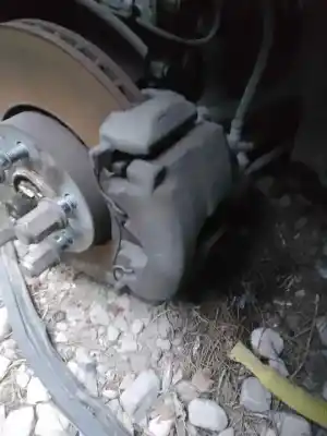 İkinci el araba yedek parçası ÖN SAG FREN KALIPER için TOYOTA AVENSIS BERLINA (T22) 4A-FE OEM IAM referansları   