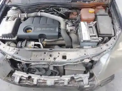 Pezzo di ricambio per auto di seconda mano CONDENSATORE / RADIATORE ARIA CONDIZIONATA per OPEL ASTRA H SEDÁN (A04) 1.7 CDTI (L69) Riferimenti OEM IAM 13129195  